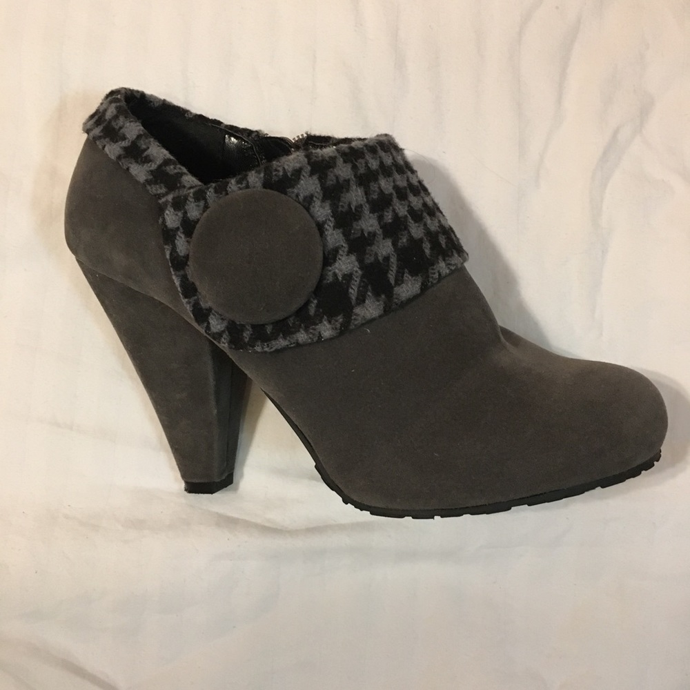 BOOTIES 💕